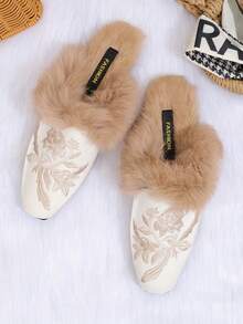 Women's Winter Warm Contrast Color Chinese Style Fashion Fabric Embroidered Slippers For Outdoor, Home, Party, Office, Autumn/Winter - White - View 1