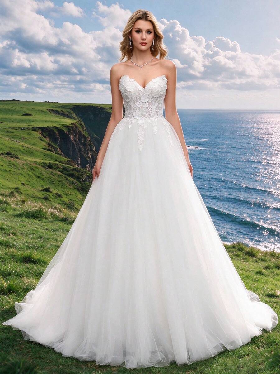 3D Floral Decor Mesh Hem Strapless Elegant Wedding Dress Spring White Fall