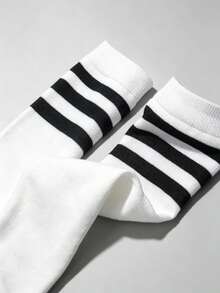 1 Pair Women's College Style Three-Stripe Over-The-Knee Socks, Sports High Tube Socks, Suitable For Daily Wear - Multicolor - View 3