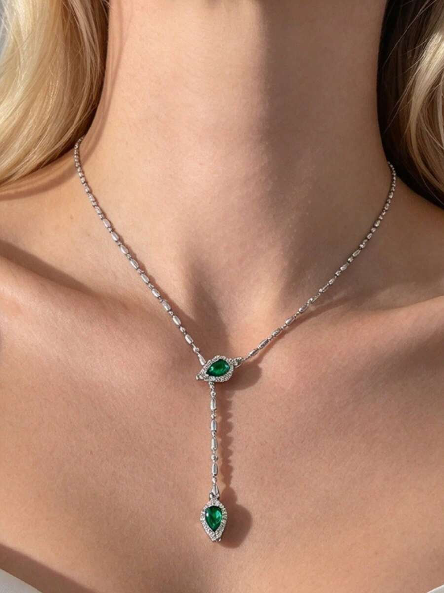 Unique Double Snake Head Necklace With Zirconia, Suitable For Men And Women. It's A Fashionable Hip-Hop Y2K Style Necklace, Perfect For Daily Wear Or As A Gift, Adjustable Length. - Snake Necklace - View 1