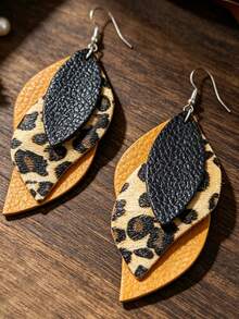 1 Pair Vintage Western Style Multi-Layer PU Leather Earrings, Sexy Leopard Print Color Block Leaf Bohemian Earrings - Multicolor - View 3