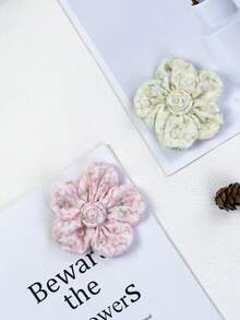 Minimalist Floral Petal Brooch Corsage For Women, Party Wedding Dress Pin, Can Be Used As Hair Accessory - Petal - View 2