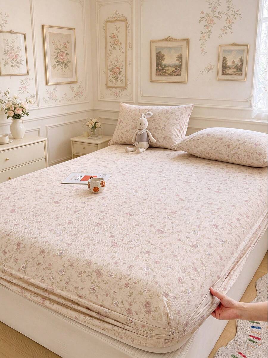 3-Piece Pink Ditsy Floral Bedding Set, Lightweight Soft Comfortable Bedding, Includes 1 Fitted Sheet And 2 Pillowcases, No Filling, Suitable For Dorm, Bedroom, Home Use, Multiple Size Options - Dusty Pink - View 1