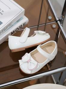 Girls Baby Pink Trim Double Layer Bow White Glossy Mary Jane Flat Shoes With Hook And Loop Strap, Suitable For Party Wear - White - View 4