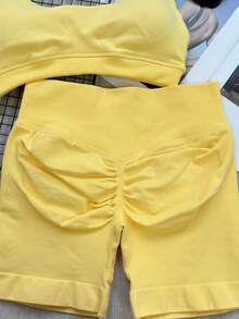 Seamless Waist-Cinched 2 Pieces Sports Set, Includes Removable Padded Sports Bra And High-Waisted Shorts, Elastic Fabric Suitable For Yoga And Gym Training - Yellow - View 3