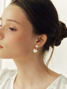 Sorayune 1 Pair Minimalist Heart-Shaped Pearl Earrings - White - View 3