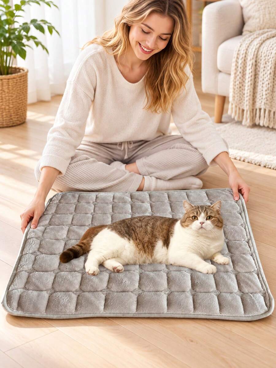 Self-Heating Cat Mat, Self-Heating Dog Mat, Reflects Body Heat, Ultra-Warm Pet Mat, Washable Dog & Cat Bed, Striped Mattress, Blanket - Multicolor - View 1