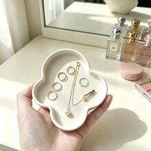 1PC 3D Printed White Lace Jewelry Storage Tray, Can Hold Earrings, Rings, Necklaces, Vanity, Entryway, Desk Decor, Girls' Jewelry Organizer - White - View 7