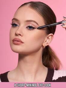 MISSLYN 1PC Draw The Rule Eyeliner, Ultra Black, Pigmentasi Tinggi, Tekstur Halus dan Krim, Aplikasi Halus, Tahan Lama, Anti Luntur, Definisi Presisi, Tahan Air & Keringat, Ramah untuk Pemula, Mudah Digunakan, Perlengkapan Makeup Halloween - Nomor 50 - View 2