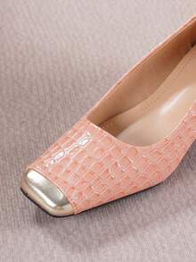 AMROUO 2026 New Women's Light Pink Quilted Embossed Low-Top Metal Toe Square Toe Chunky Heel 4.5cm Vintage Commute Mid-Heel Slip-On High Heels - Barely Pink - View 8