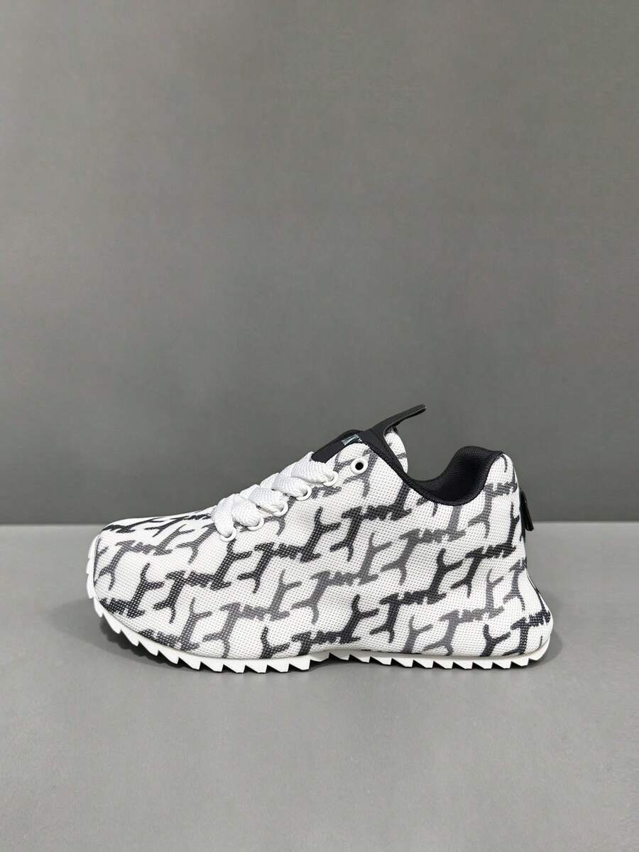 Men's Breathable New Mesh Thick Sole Dad Shoes Casual Height-Increasing Sports Sneakers - Black - View 1