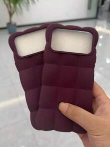純色霧面 3D 泡泡方格手機殼，軟矽膠防震防摔緩衝保護殼，防指紋防滑手機殼，適用於 iPhone 13 14 15 16 17、 18、 Pro、 Pro Max - 酒紅色 - 查看 2