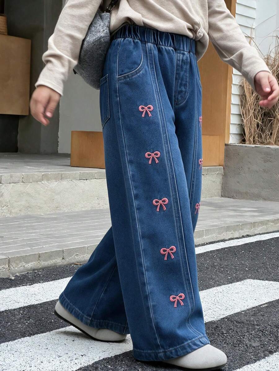 1件女童休閒時尚可愛粉色蝴蝶結刺繡微寬腿牛仔褲 秋冬款 - 中等水洗藍 - 查看 1