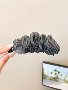 1pc Women's Vintage Striped Fabric Ruched Hair Clip, High Ponytail Hair Clip, Soft Aesthetic Hair Accessory - Multicolor - View 3