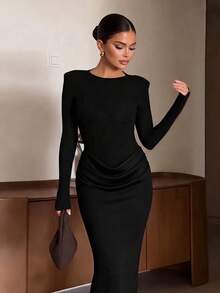 Gaun Satin Lipit Lengan Panjang Leher Bulat Warna Hitam yang Elegan - Hitam - View 5