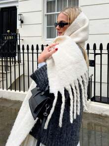 1PC Women's Autumn/Winter Solid Color Versatile College Style Elegant Thick Fringe Warm Scarf, Suitable For Cold Weather And Shopping Outfits - White - View 4