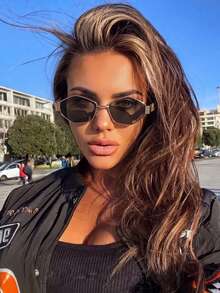 Y2K Retro Rhombus Small Frame Metal Fashion Glasses, Vintage Octagonal Narrow Frame Face-Slimming Fashion Glasses, Suitable For Street Photography, Beach Vacation, Driving, Daily Commute, Party Outfits - Multicolor - View 3