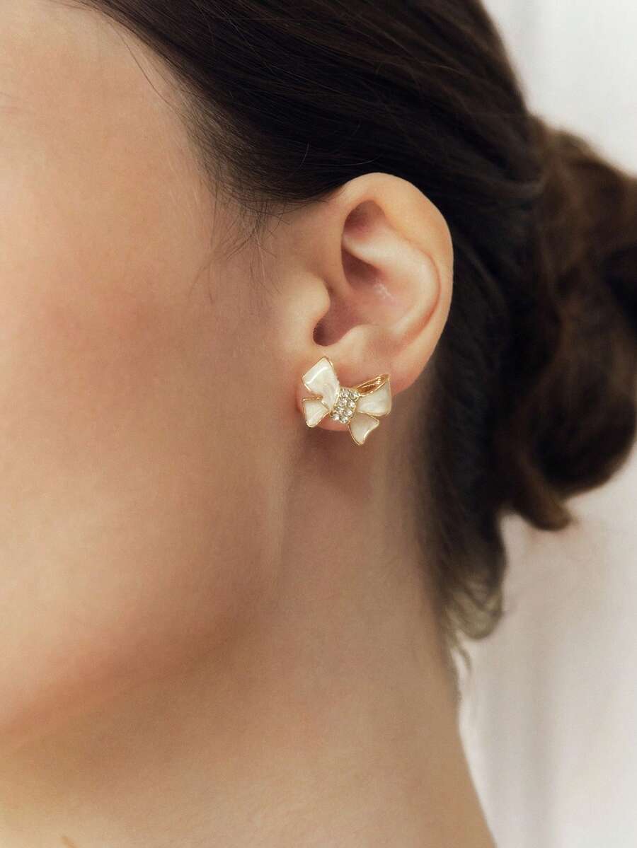 Sorayune 1pair Korean Fashionable Gentle White Ribbon Bowknot Design Earrings For Women With Small Gems, Retro Style - White - View 1