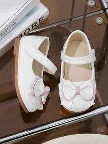 Girls Baby Pink Trim Double Layer Bow White Glossy Mary Jane Flat Shoes With Hook And Loop Strap, Suitable For Party Wear - White - View 5