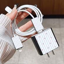 4件組 2D扁平設計條紋愛心手機充電器保護套組，包含充電頭保護套 + 充電線保護套 + 收納繩，相容 iPhone 20W/18W 充電器 - 彩色 - 查看 4