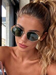 Y2K Retro Rhombus Small Frame Metal Fashion Glasses, Vintage Octagonal Narrow Frame Face-Slimming Fashion Glasses, Suitable For Street Photography, Beach Vacation, Driving, Daily Commute, Party Outfits - Multicolor - View 7
