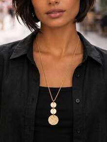 1pc Minimalist Beach Style Triple-Layer Round Pendant Necklace, Versatile Choker Necklace Accessory, Suitable For Women To Wear During Travel, Vacation, Games And Entertainment - Disc Necklace - View 5