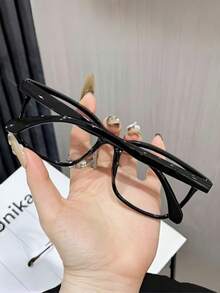 1pc Women's Oval Casual Street Style Fashion Transparent Lens Glasses - A - View 4