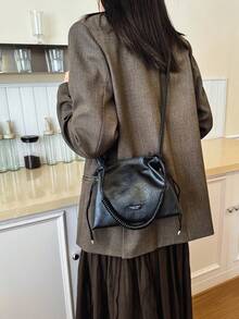 Tas Wanita Bahan PU dengan Motif Huruf Warna Polos, Tas Selempang Bahu Tunggal Multifungsi Kapasitas Besar Gaya Retro untuk Penggunaan Sehari-hari Wanita - Hitam - View 8