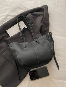 Tote Bag With Delicate Lychee Texture Fabric, Sharp Contrast Stitching Outlining The Silhouette, Enhancing Design Layering. Wide Strap Design For Comfortable Carrying, Spacious Body With Excellent Storage Capacity, Minimalist And Elegant Style, Suitable For Daily Commute, Shopping And Outings, Easily Matched With Various Outfits - Black - View 3