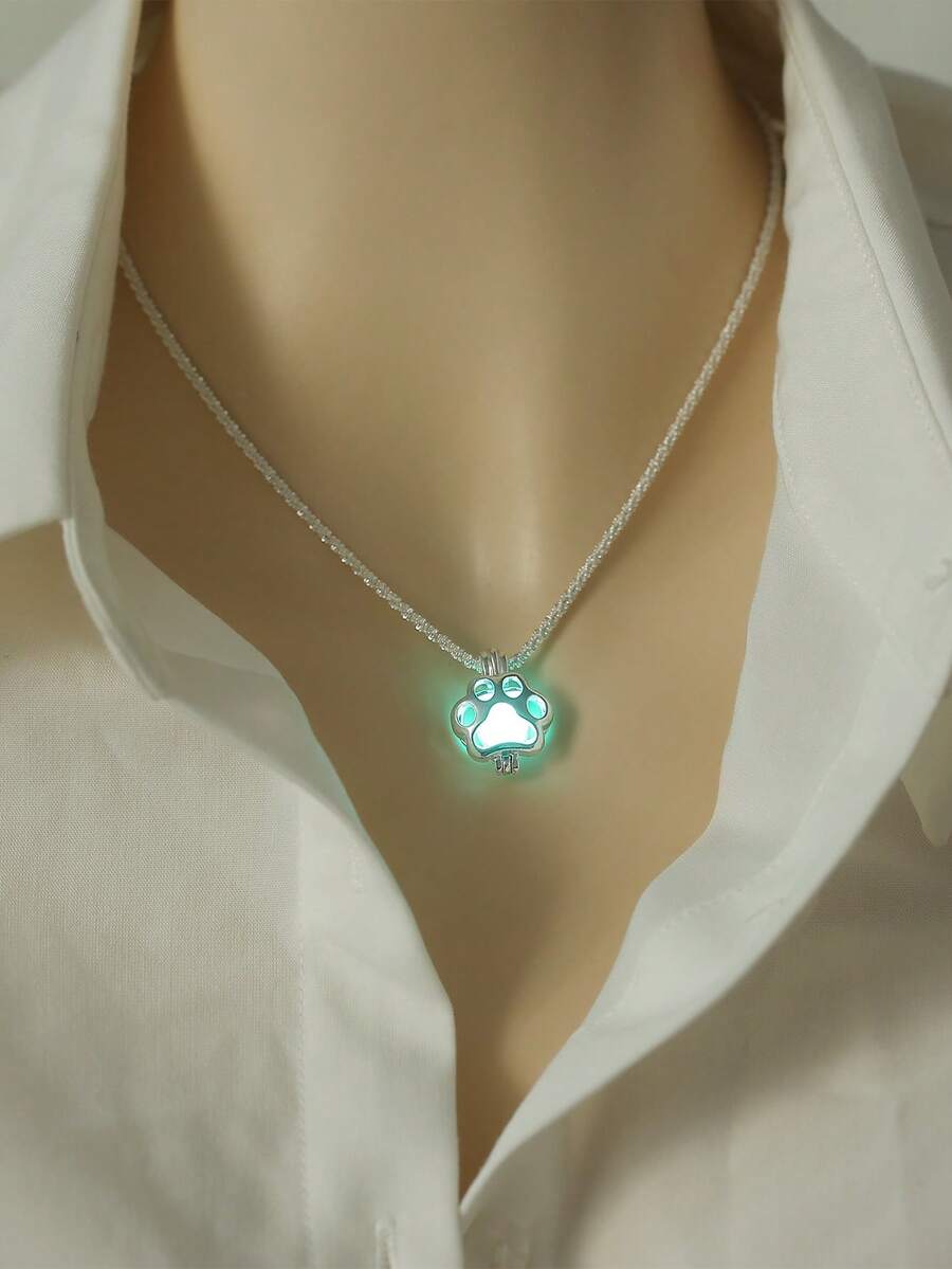 1pc Fashionable Versatile Sparkling Copper Silver-Plated Rippled Twisted Collarbone Chain Hollow DIY Dog Paw Glow-In-The-Dark Pendant Necklace - Silver - View 1
