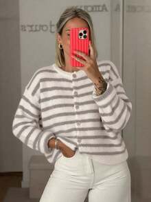 Women's Plus Size Vintage Striped Cardigan, Casual Daily Wear, Suitable For Dating, Shopping, Spring, Autumn And Winter - Khaki - View 1