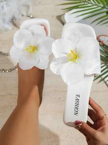 French Style New White Floral Square Toe Slip-On Sandals, Fashionable & Comfortable Flat Slippers For Summer, Suitable For Home, Beach, Date, Shopping, Casual Wear With Dresses - White - View 2