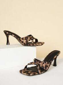 Sandal Selop Hak Tinggi Ujung Persegi Motif Leopard Vintage Wanita, Sandal Pesta Hak Stiletto Tali Silang Gaya Prancis untuk Pakaian Luar Ruangan - Motif macan tutul cokelat - View 6