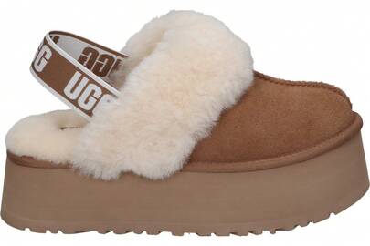 UGG | أحذية منصة نسائية Funkette – أحذية منصة من الجلد المدبوغ بلون الجمل مع بطانة من جلد الغنم وياقة، حزام خلفي مطاطي بشعار UGG، نعل EVA