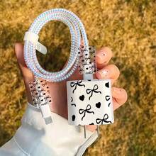 Set de 5 piezas de protección para cargador de teléfono con diseño plano 2D de lazo y corazón, incluye cubierta para cabezal de cargador + protector de cable + cuerda de almacenamiento + cuerda de protección para cable de datos, compatible con cargador 20W/18W - Multicolor - Ver 4