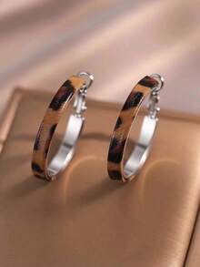 1 Pair Personalized Fashion Leather Leopard Print Geometric Hoop Earrings Suitable For Women's Daily Wear And Gatherings - Silver - View 5