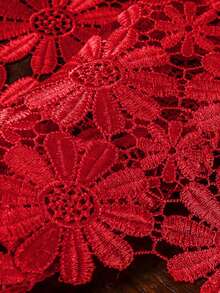 HXARTMIS 1PC White & Coffee Dual-Color Daisy Hollow Crochet Lace Rectangular Tablecloth, Sheer Mesh Floral Table Cover With Wavy Edge, Suitable For Wedding, Tea Party, Kitchen - Red - View 6