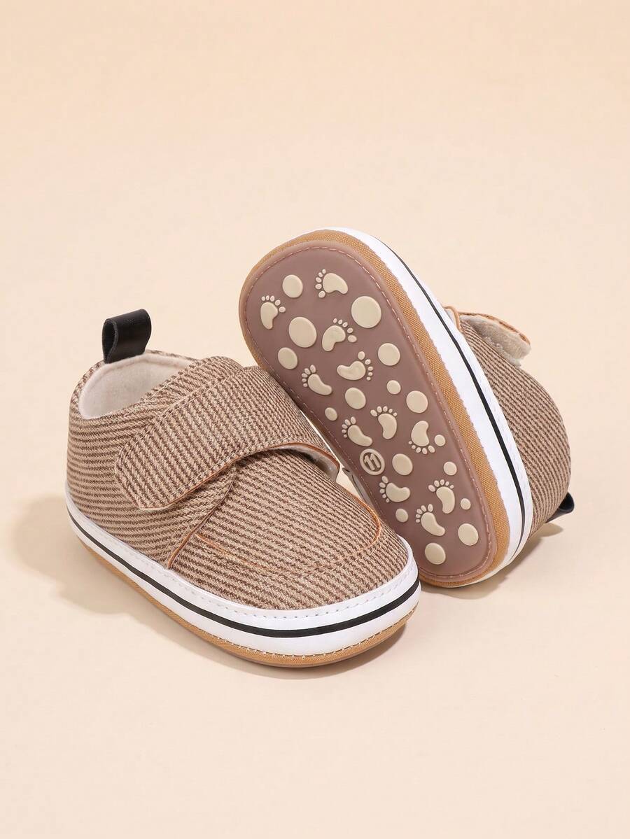 1 Pair Boys Solid Color PU Hook & Loop Design Flat Non-Slip Fashion Versatile Casual Sports Shoes, Pre-Walker Shoes For 0-15 Months Infant, Suitable For Spring & Autumn - Brown - View 1