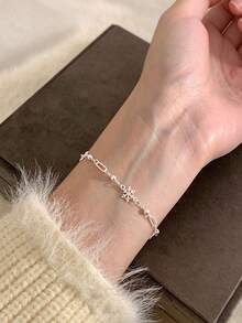 Winter Early Snow Snowflake Bracelet, Light Luxury, Niche, Exquisite Christmas Accessories, Layered Jewelry - Snowflake - View 5