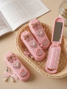 1 buah Sisir Lipat Pink dengan Cermin, Sisir Mini Lucu untuk Perjalanan dengan Hiasan Pita Berlian Imitasi, Hati, Angsa, dan Gantungan Kunci Mutiara, Sisir Saku Lipat Portabel, Cocok untuk Wanita, Hadiah Alat Penata Rambut Gaya Kawaii Y2K - MultiWarna - View 7