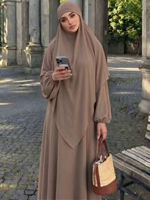 穆斯林 Abaya 套裝，純黑色紋理長袖長版內裙與不對稱下擺開襟外套，女款端莊杜拜伊斯蘭長袍 - 卡其色 - 查看 4