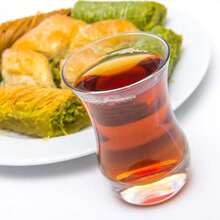 طقم أكواب شاي زجاجي 6 قطع، أكواب شاي تقليدية بشكل زهرة التوليب، سعة 111 مل، 9.7 * 6.5 سم، لتقديم الشاي الأسود والمشروبات اليومية - شفاف - مشاهدة 2