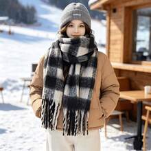 Women's Black And White Polyester Plaid Scarf For Autumn/Winter - Black and White - View 6