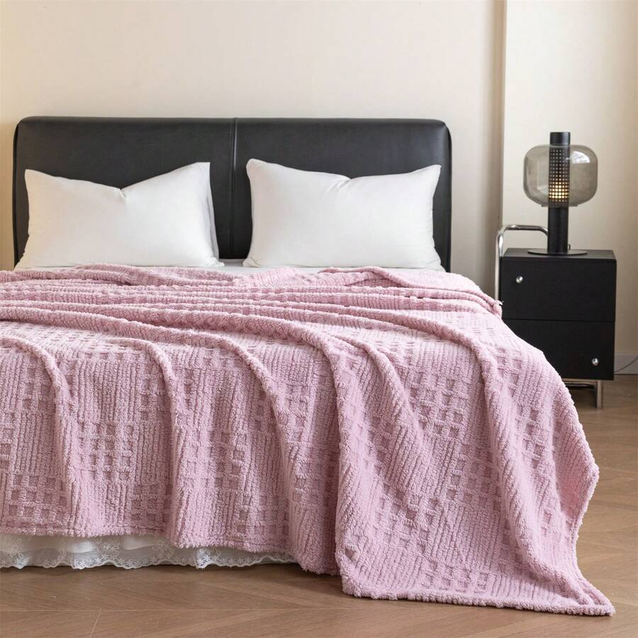 1pc Plaid Jacquard Thin Blanket, No Pillowcase, Soft Skin-Friendly, Multiple Sizes, Multi-Purpose Blanket For Sofa, Bed, Suitable For Office, Living Room Sofa, Bedroom Bed, Suitable For Spring And Autumn Use - Pink - View 1