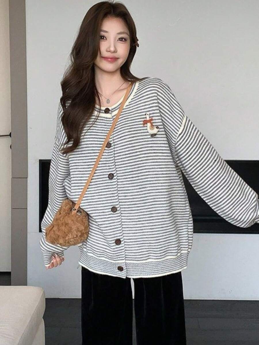 ボーダー マタニティ ニット カーディガン レディース 長袖 セーター 開襟 ゆったり ふわふわ ガーリー 妊婦服 アウター 秋冬 秋服 冬服 秋冬トップス 体型カバー おしゃれ デイリーコーデ 高見え 国内発送 - グレー - チェックする 1