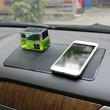 1PC Car Dashboard Anti-Slip Mat, Can Hold Phone, Keys, Remote Control, Organize Dashboard Clutter. Surface Is Waterproof And Dirt-Resistant, Stains Can Be Wiped Clean, Strong Anti-Slip Performance, Items Stay Secure, Universal Car Interior Accessory For Sedan And SUV. - 1pcs Car Storage Anti-slip Mat - View 3