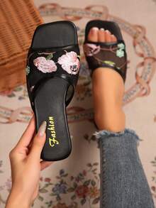 Women's Black Mesh Floral Embroidered Square Toe Flat Slip-On Sandals, Non-Slip Everyday Wear - Black - View 4