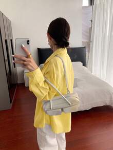Vellofy 女款秋冬黃色 100% 純棉鈕扣領長袖寬鬆襯衫，適合居家休閒、日常約會與聚會 - 黃色 - 查看 9