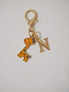 1PC Cute Giraffe Initial Keychain Pendant, Animal Theme With Golden Letter Decoration. Name Initial Keychain, Cute Accessory Suitable For Men And Women. Backpack Keychain Accessory, Great Gift For Boyfriends, Girlfriends, Classmates And Family, Small Party Favor - Multicolor - View 32