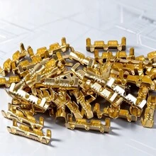 120件組 U型銅冷壓接線端子套組,含熱縮套管,0.25-1.5mm² 電氣端子,防滑接線連接器,適用於汽車與摩托車配件、汽車維修、男士工具、DIY電路與LED燈連接 - 左右對接裝置 - 查看 3